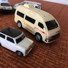 【TOMICAミニカー】8点 トミカ 自動車 TOMY 警視庁/消防庁/消防車/ヘリコプター/トヨタbB/日産エルグランド/ハイエース等 現状お渡しの画像