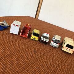 【TOMICAミニカー】8点 トミカ 自動車 TOMY 警視庁/消防庁/消防車/ヘリコプター/トヨタbB/日産エルグランド/ハイエース等 現状お渡しの画像