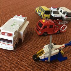【TOMICAミニカー】8点 トミカ 自動車 TOMY 警視庁/消防庁/消防車/ヘリコプター/トヨタbB/日産エルグランド/ハイエース等 現状お渡しの画像