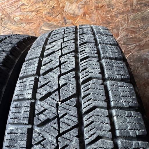 バリ山　BRIDGESTONE ブリヂストン　ブリジストン　VRX2 155/65R14 スタッドレス　タイヤ　2020年製　14イン