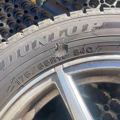 スタッドレスタイヤ＋ホイール4本セット 175/65R15（ダンロップ WINTER MAXX）の画像