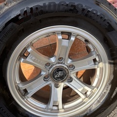 【12/27まで20%オフ】プラド　スタッドレスタイヤ　　の画像