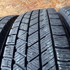 バリ山　BRIDGESTONE ブリヂストン　ブリジストン　VRX3 175/65R15 スタッドレス　タイヤ　2021年製　15インチの画像