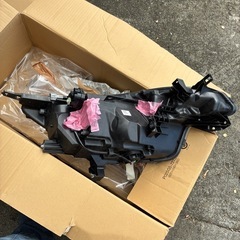 日産　ノート　　左　ヘッドライトの画像