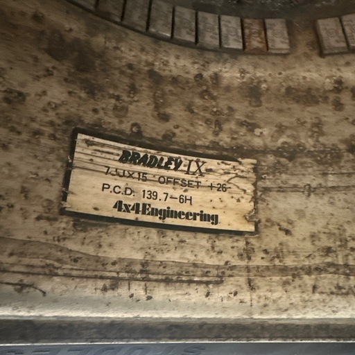 初代パジェロ使用☆15インチ スタッドレス4本☆送料込/引取-1万