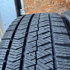 バリ山　BRIDGESTONE ブリヂストン　ブリジストン　VRX2 205/50R17 スタッドレス　タイヤ　2018年製　17インチの画像