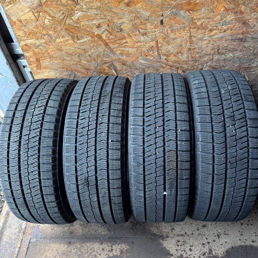 バリ山　BRIDGESTONE ブリヂストン　ブリジストン　VRX2 205/50R17 スタッドレス　タイヤ　2018年製　17インチ