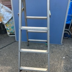 アルミ4段脚立の画像