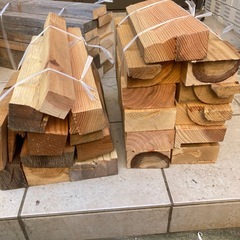 キャンプやバーベキューなどに薪　マキ2束の画像