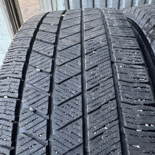 バリ山　BRIDGESTONE ブリヂストン　ブリジストン　VRX3 205/60R16 スタッドレス　タイヤ 2021年製　16インチ