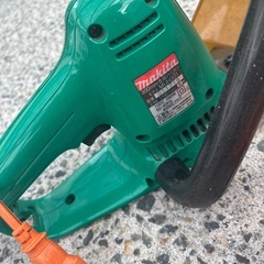 マキタ　300mm 生垣バリカン　MUH301 草刈機の画像
