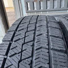 バリ山　BRIDGESTONE ブリヂストン　ブリジストン　VRX2 165/65R14 スタッドレス　タイヤ　2020年製　14インチの画像