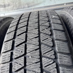 バリ山　BRIDGESTONE ブリヂストン　ブリジストン　DM-V3 235/60R18 スタッドレス　タイヤ　2020年製　18インチの画像