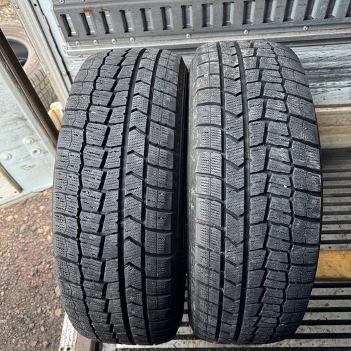 バリ山　DUNLOP ダンロップ　WM02 215/65R16 スタッドレス　タイヤ　2022年製　16インチ　2本