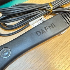 C7029【ダフニ】家庭用ヘアアイロン DH1.0C ブラシ型ヘアアイロンの画像