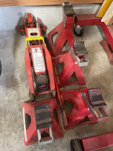 値下げ2トンフロアジャッキ　ウマ　ジャッキスタンド4個セット