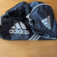 adidasボール入れ付きバックの画像