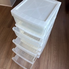 衣装ケース　プラ　ホワイト　透明　5段の画像