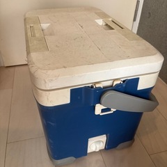 クーラーボックスの画像