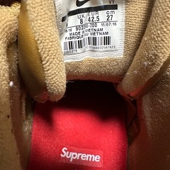 NIKE×supremeスニーカーの画像