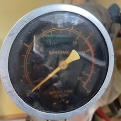 10トン門型油圧プレス機の画像