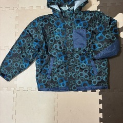 新品　タグ付き　スキーウェア　140 
の画像