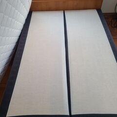 頑丈なダブルベッドフレーム+フランスベッドマットレス。の画像