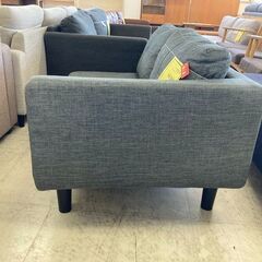J5875　【リユースのサカイ柏店】　二人掛けソファ　グレー　クリーニング済みの画像