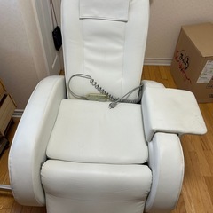 電動リクライニングネイルチェアの画像