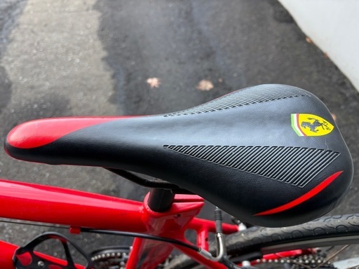 中古自転車フェラーリ