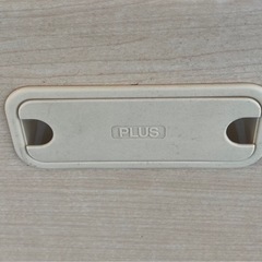 PLUS社製　オフィス机の画像