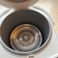 炊飯器(3合炊き)の画像