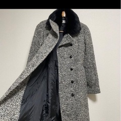 エニィスイス　any sis ファー付きダブルブレストコートＭ相当
の画像