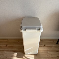 ダストボックス　ゴミ箱　70Lの画像