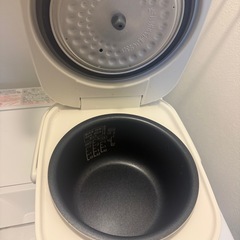 炊飯器の画像