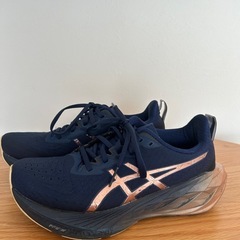 ランニングシューズの画像