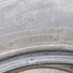 グッドイヤー冬タイヤ195/65R15  4本の画像