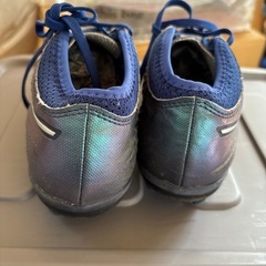 PUMAサッカーシューズ23.5の画像