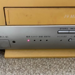 SHARP テレビデオ　VT-15FN1 リモコン付きの画像