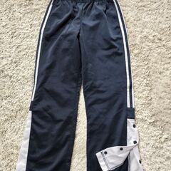 こどもトレパン 130と140 二点セットの画像