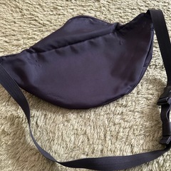 nikoand…ボディバックの画像