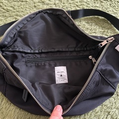 nikoand…ボディバックの画像