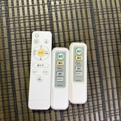 【決まりました】ニトリ照明  8畳用1つ、6畳用2つ の画像