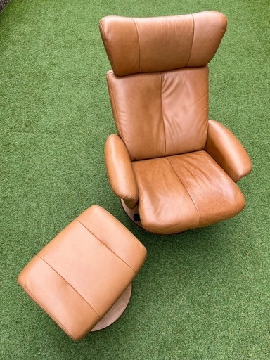 お届け可能‼︎
本革　パーソナルチェア　回転　リクライニング　オットマン