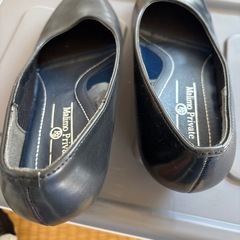 パンプス黒の画像