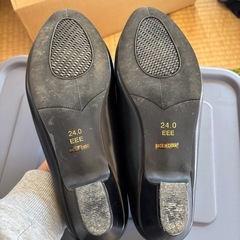 パンプス黒の画像