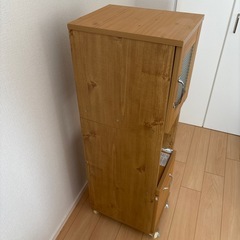 小さな食器棚（キッチンのちょっとしたスペースに）の画像