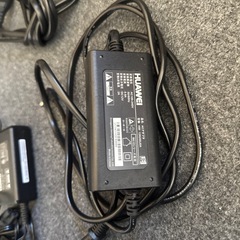 ACアダプター4つの画像