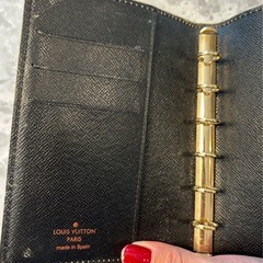 【美品】ルイヴィトン　手帳カバー　エピ　LOUIS VUITTONの画像