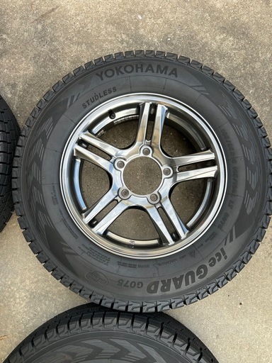 ジムニー純正ホイール付スタッドレス、イボ残美品